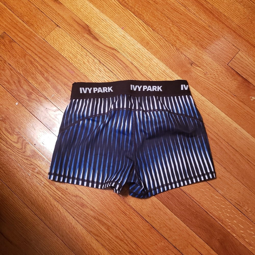 IVY PARK FITTED SHORTS